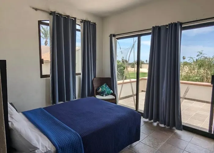 Ocean View Castle On Golf Course Aparthotel *